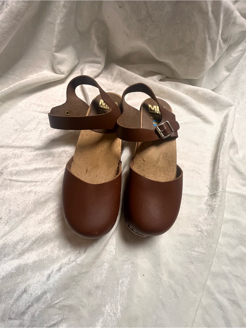 MIA Brown Leather Closed-Toe Clog Sandals with Ankle Strap